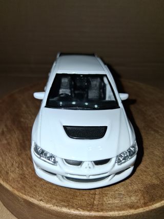 Mitsubishi Lancer Evo 8 Welly 1/43