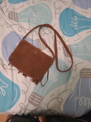 Bolso bandolera marrón flecos