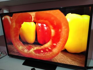 URGE!!! TV Hitachi 49" Smart TV