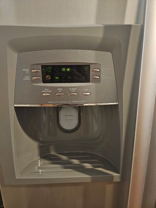 Frigorífico americano de 2 puertas, nevera y conge