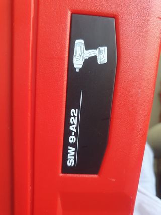 Llave Impacto Hilti SIW 9-A22 con 2 bateria 5,2 ah