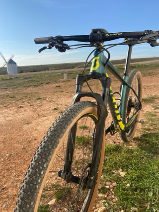 Bicicleta carbono mtb Scott Scale 940 2020