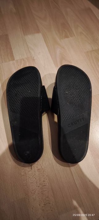 Chanclas Cruyff negras
