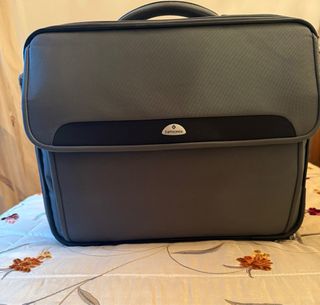Maletín portátil Samsonite gris