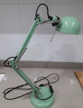 Lámpara escritorio verde metal