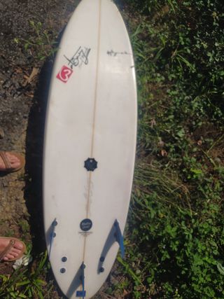 Tabla surf Watsay Modtro Twin 29L con funda