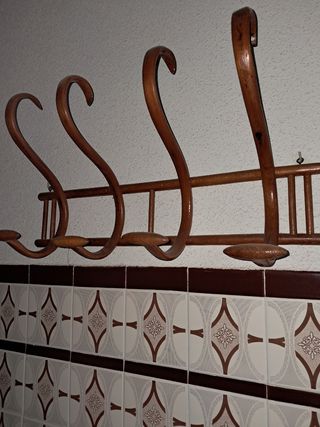 Perchero madera vintage - 67x36x20cm