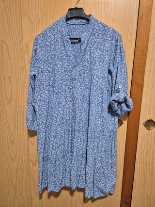 Vestido azul estampado flores