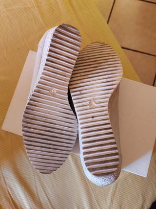Scarpe Cafè Costa beige/argento