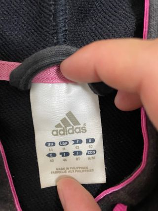 Chaqueta Adidas con capucha vintage