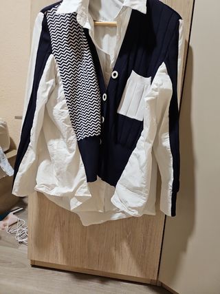 Chaqueta-camisa blanca y azul