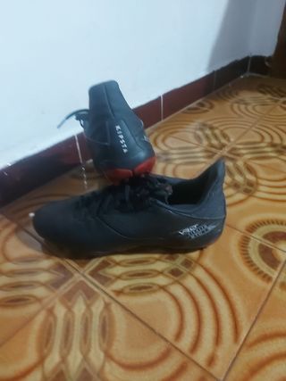 Zapatillas fútbol talla 41 - Negras