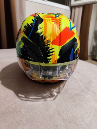 Casco de moto ( NO ORIGINAL)  decoración.