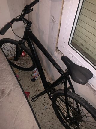 Bicicleta MTB 26" negra 