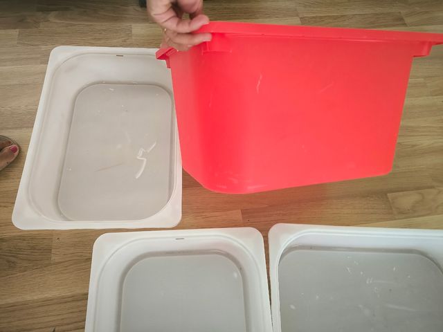 Cajas almacenaje Ikea - rojas y blancas