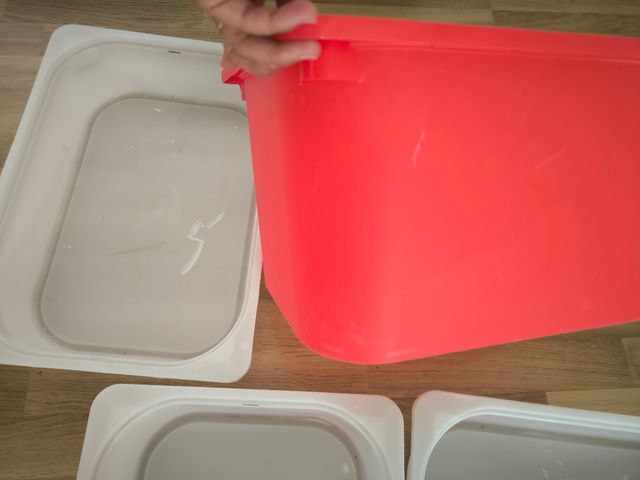 Cajas almacenaje Ikea - rojas y blancas