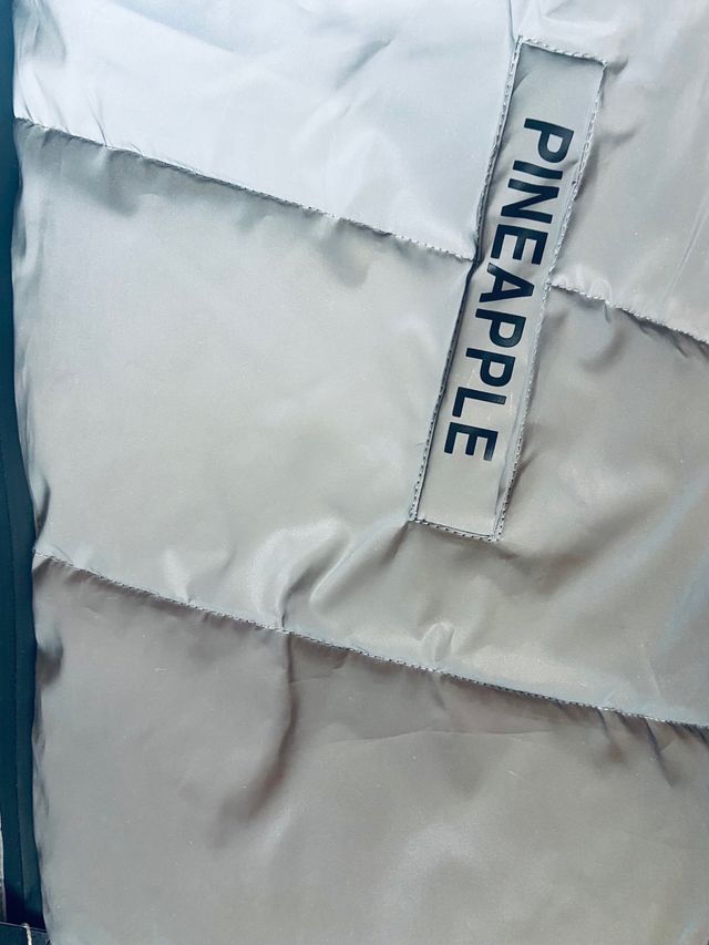 Abrigo reflectante Pineapple