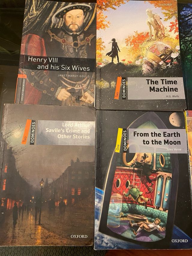 Libros en inglés. Serie DOMINOES