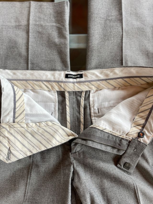 Pantalones Dockers Gris