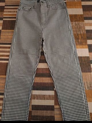 Pantalones Stradivarius vichy blanco-negro