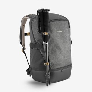 Mochila Quechua senderismo 30L gris