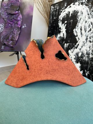 Jarrón cerámico dorado anaranjado