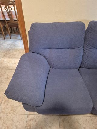 Sofá cama  2 plazas y sillon reclinable.