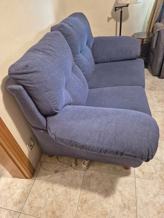 Sofá cama  2 plazas y sillon reclinable.