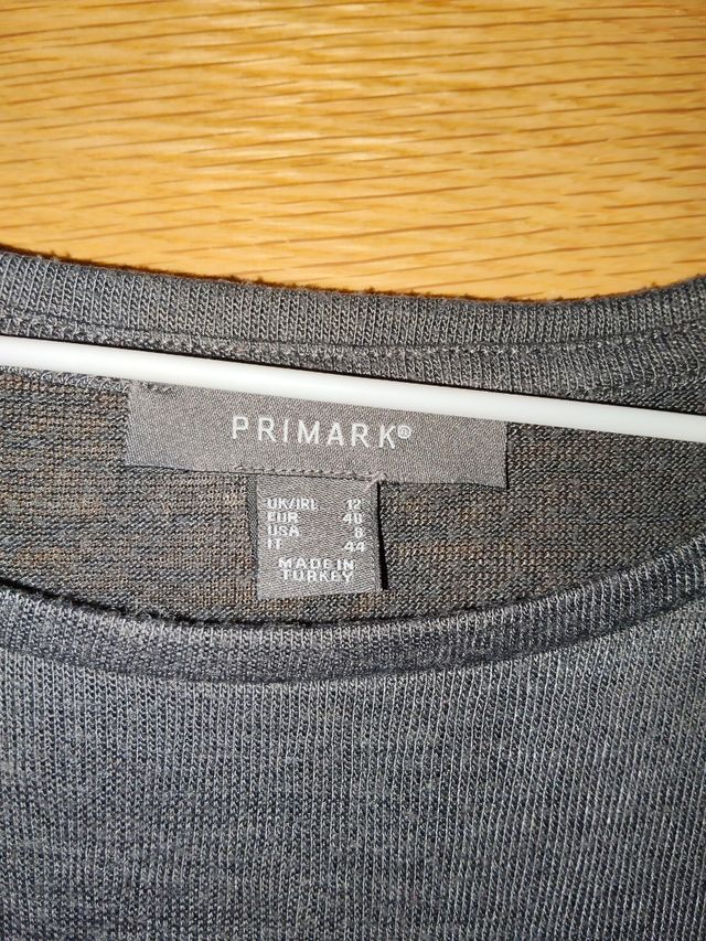 Camiseta gris Primark - Bolsillo