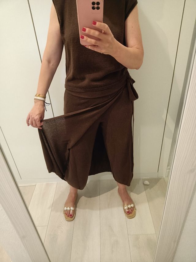 Conjunto Zara marrón - Top y falda