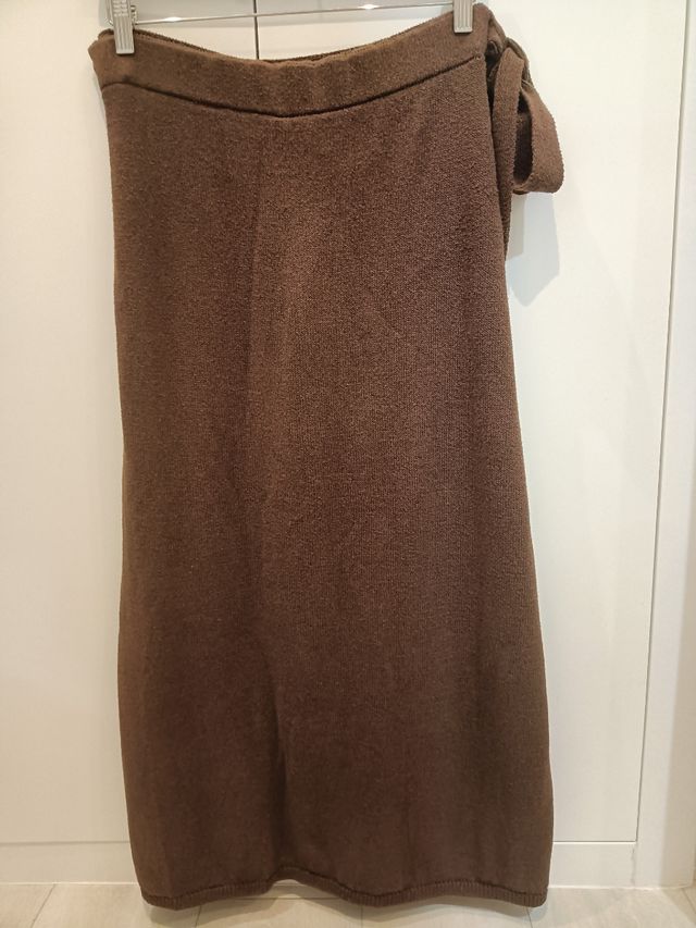 Conjunto Zara marrón - Top y falda