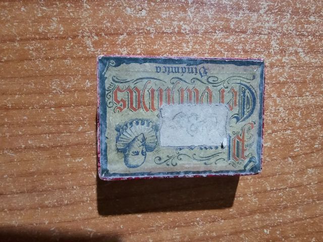 Caja vintage antigua