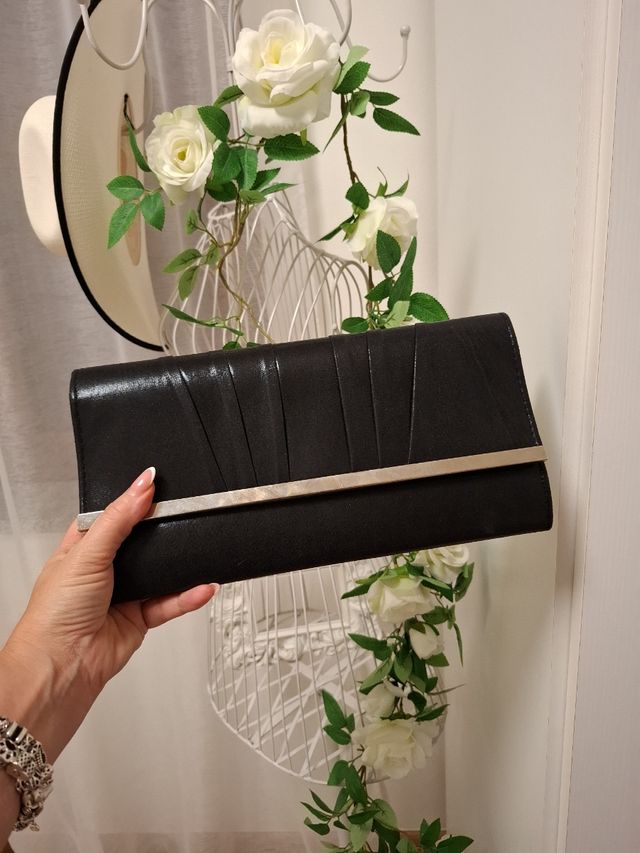 Pochette nera elegante