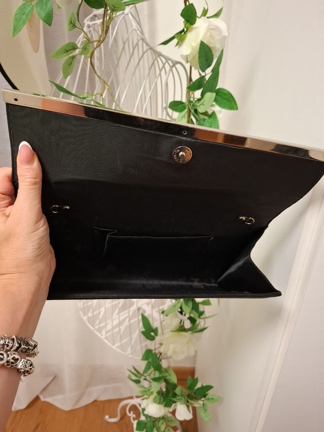 Pochette nera elegante