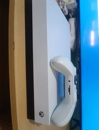 Xbox One X 1TB Blanca