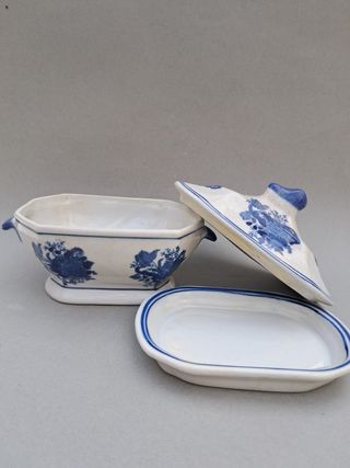 Blea portons. Bombonera porcelana china.