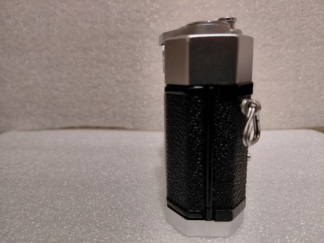 Konica Autoreflex T2 - Macchina Fotografica