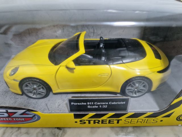 1:32 Porsche 911 Carrera Cabriolet