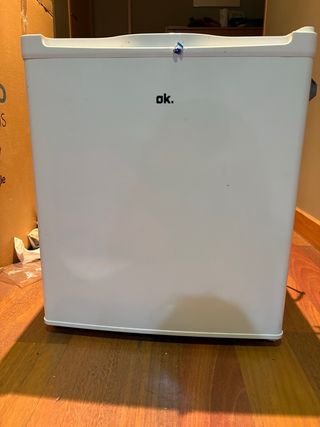 Mini nevera OK. - Enfriador pequeño