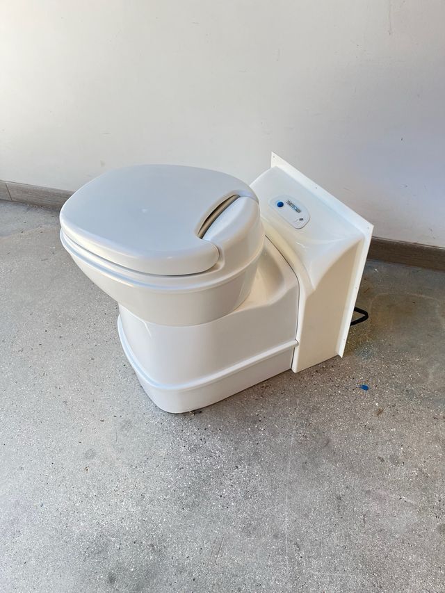 WC portátil Thetford C200S. 12V. (679 685 019)