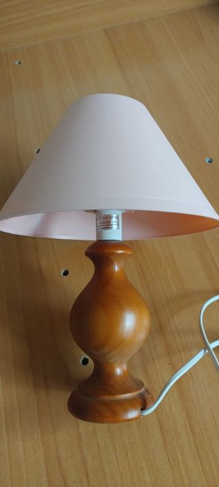 Lampara madera rosa - Lamparita