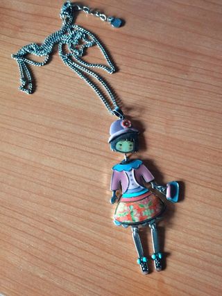 Collar muñeca