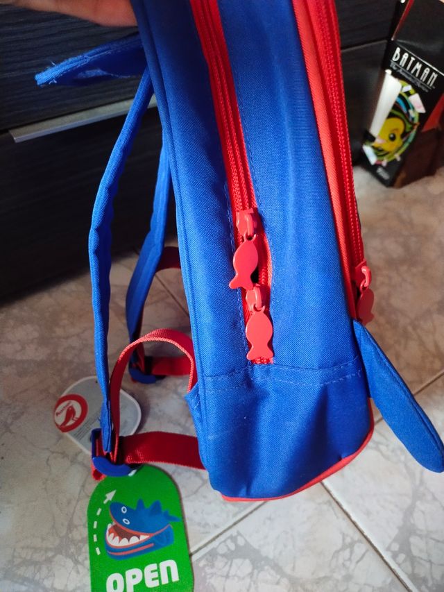 Mochila tiburón niño