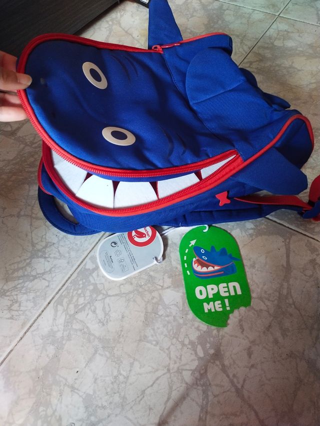 Mochila tiburón niño
