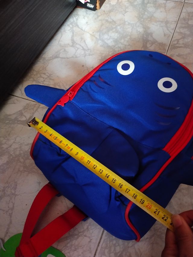Mochila tiburón niño