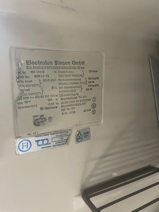 Nevera trivalente Electrolux