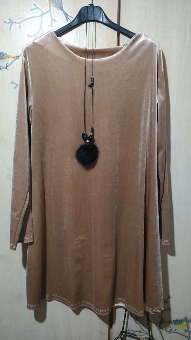Vestido terciopelo beige