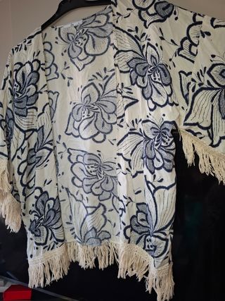 Kimono beige y azul marino