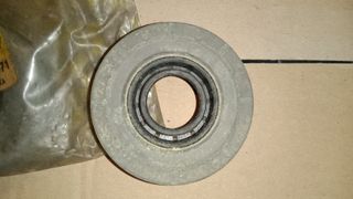VEHICULOS CLASICOS, PIEZAS VARIAS (8)