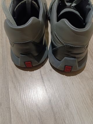 Zapatillas Prada grises